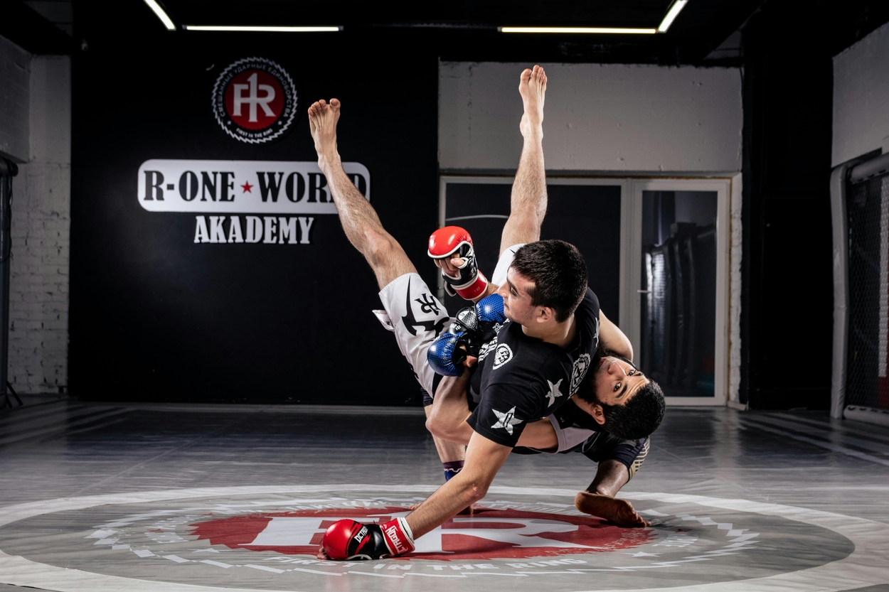 MMA débutant : par où commencer, quoi acheter et à quoi s&rsquo;attendre